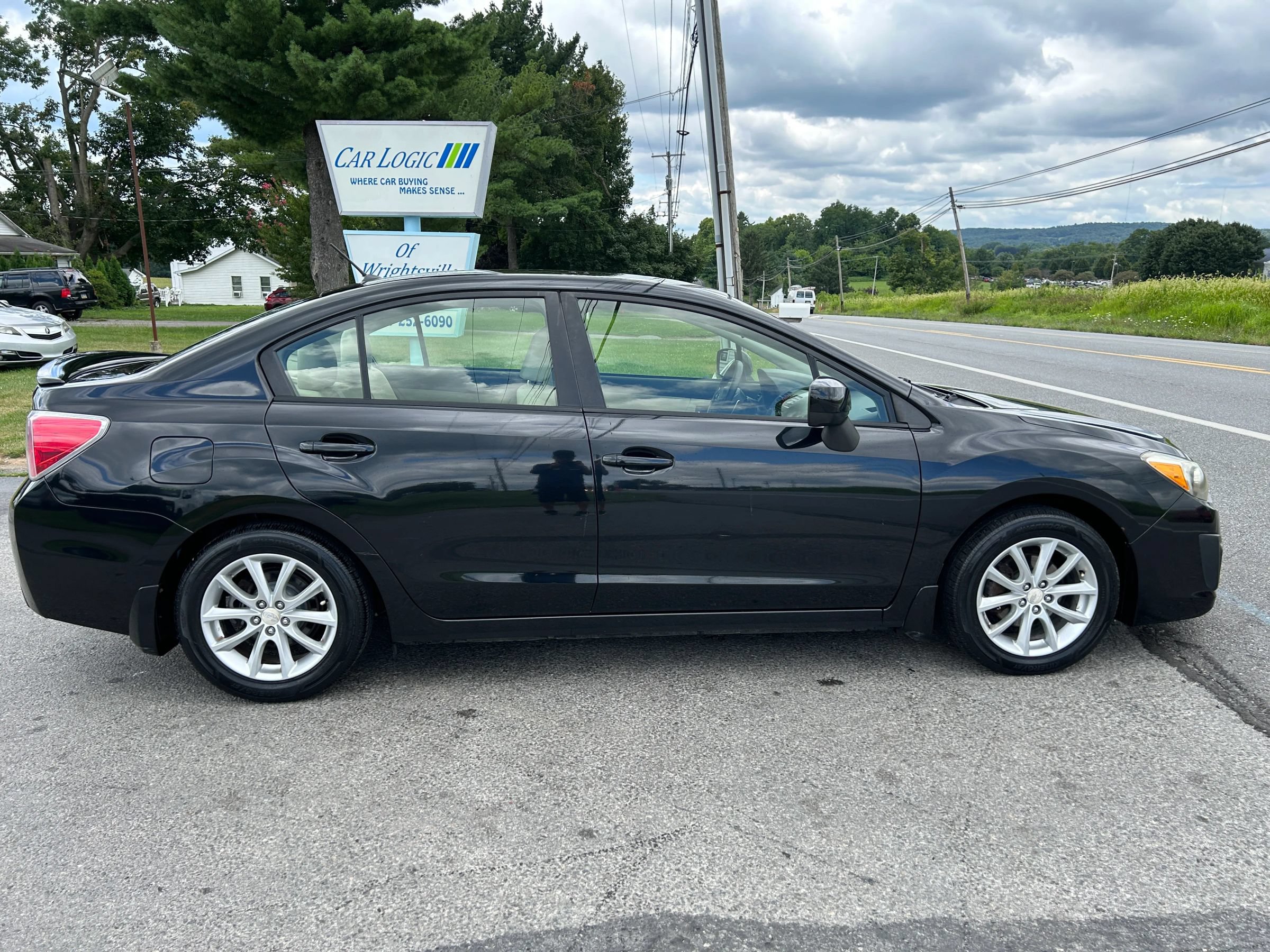 Used 2013 Subaru Impreza 2.0i Premium AWD/4WD image 10