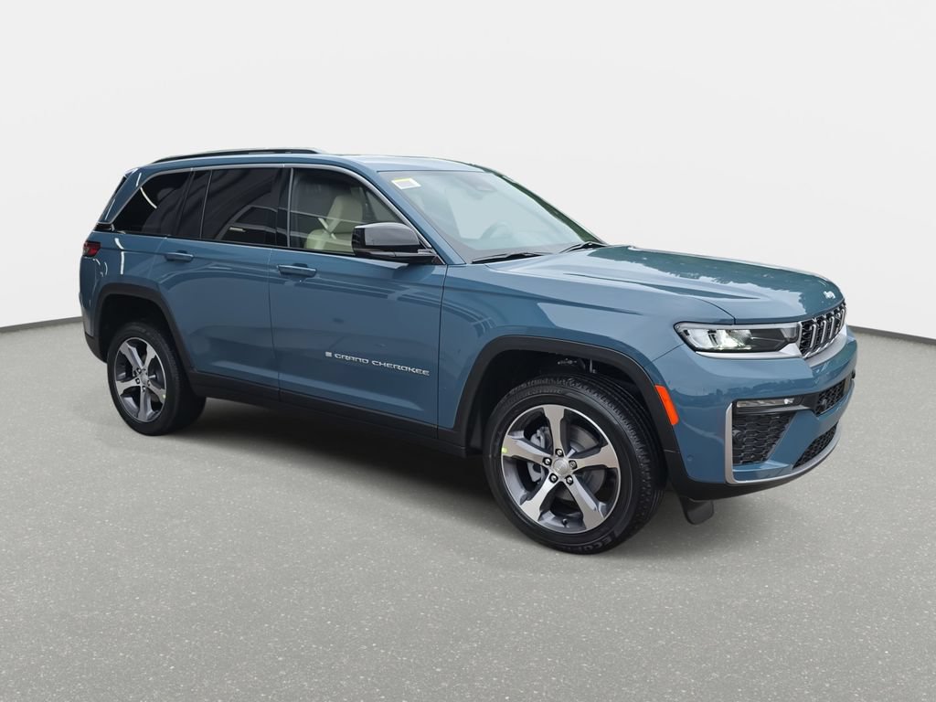 New 2026 Jeep Grand Cherokee Limited w/ Luxury Tech Group II AWD/4WD image 3