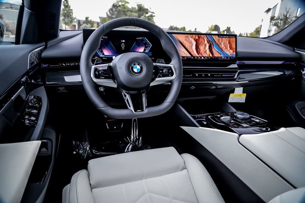 Used 2026 BMW 530i xDrive w/ M Sport Package image 10