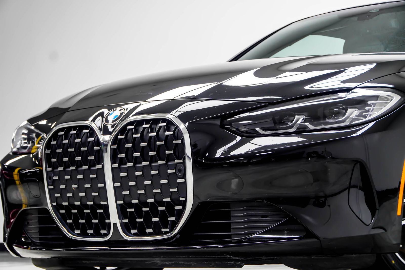 Used 2024 BMW 430i Convertible RWD image 3