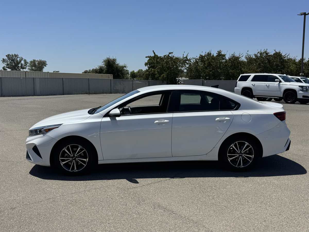 Used 2022 Kia Forte LXS FWD image 6