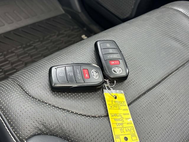 Used 2023 Toyota Tundra Capstone image 30