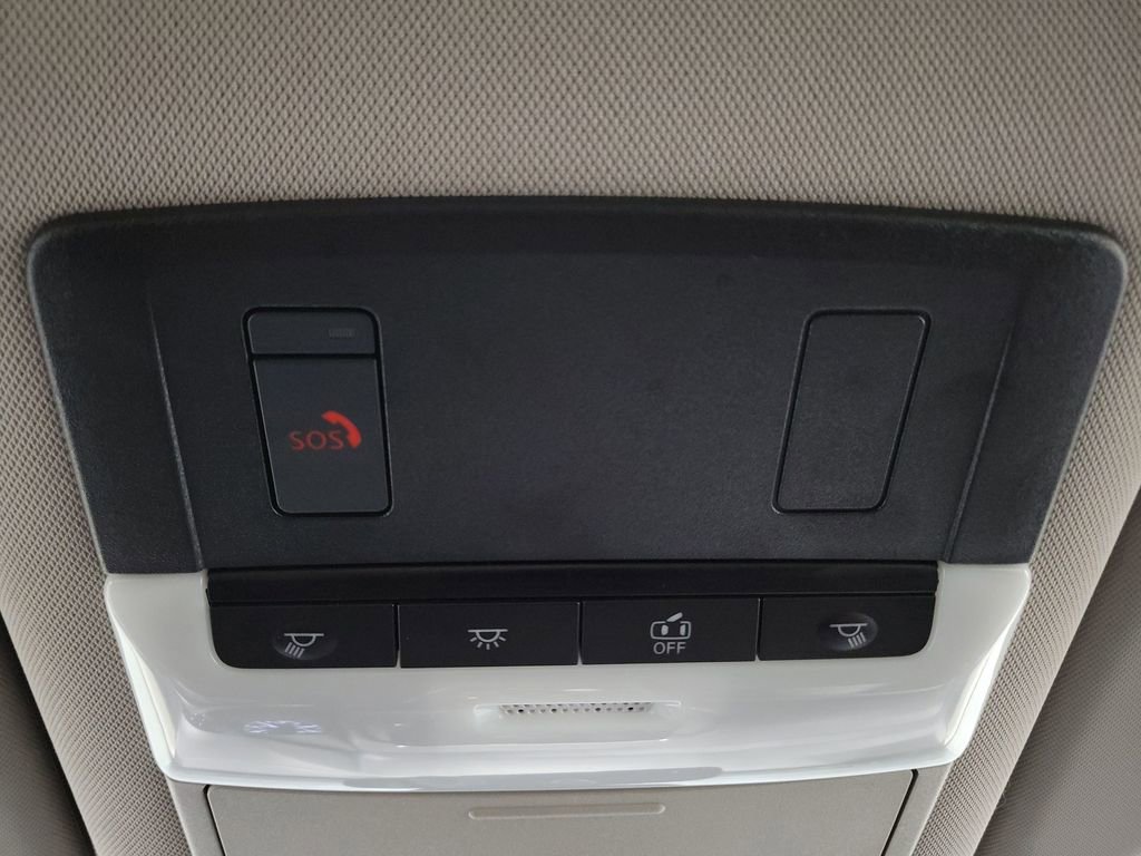 Used 2025 Nissan Rogue SV image 21