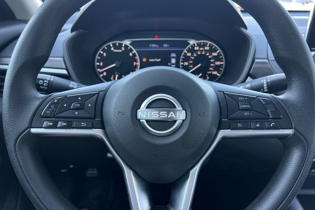 Used 2025 Nissan Altima 2.5 SV image 26