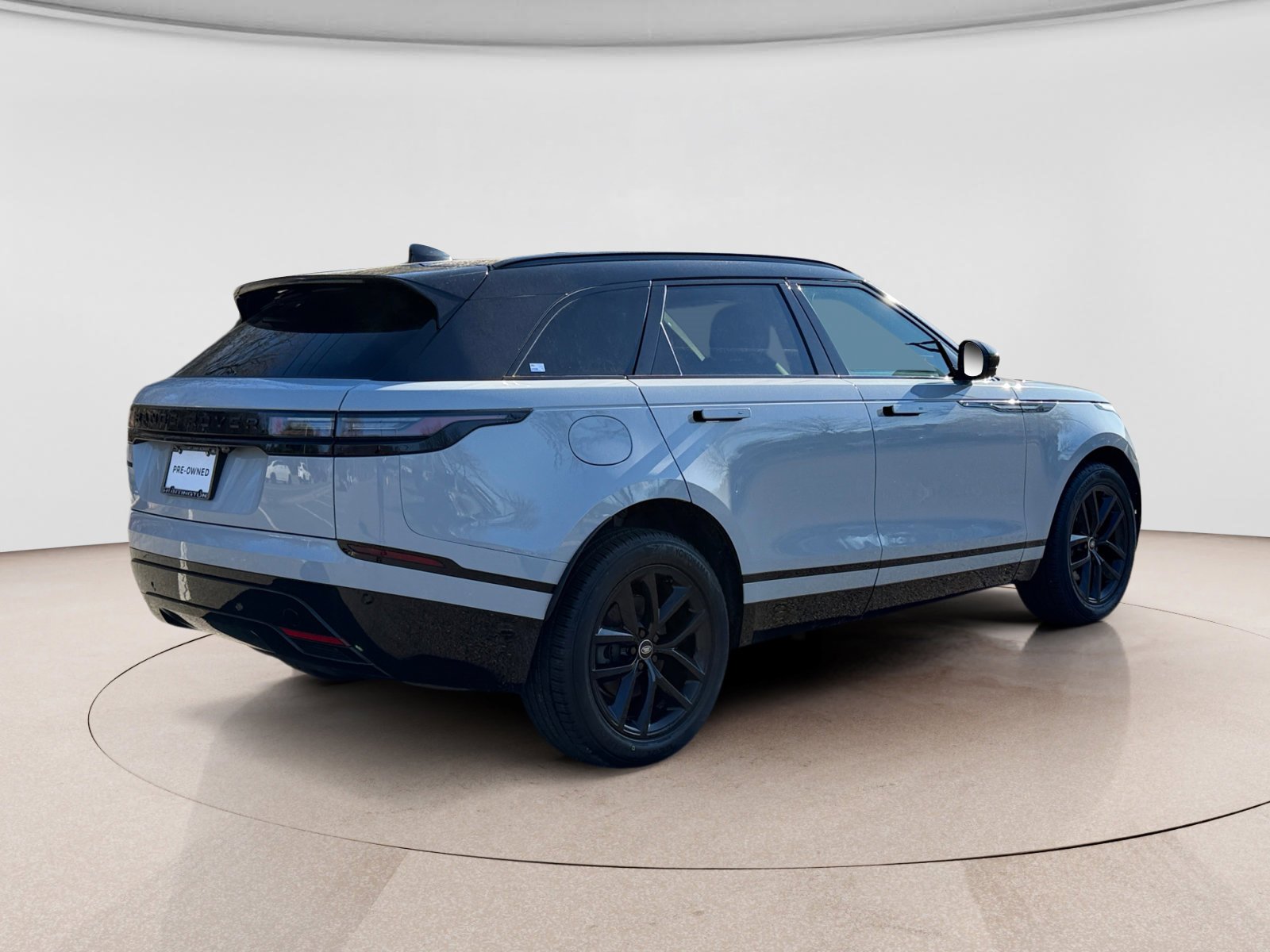 Used 2024 Land Rover Range Rover Velar Dynamic SE AWD/4WD image 5