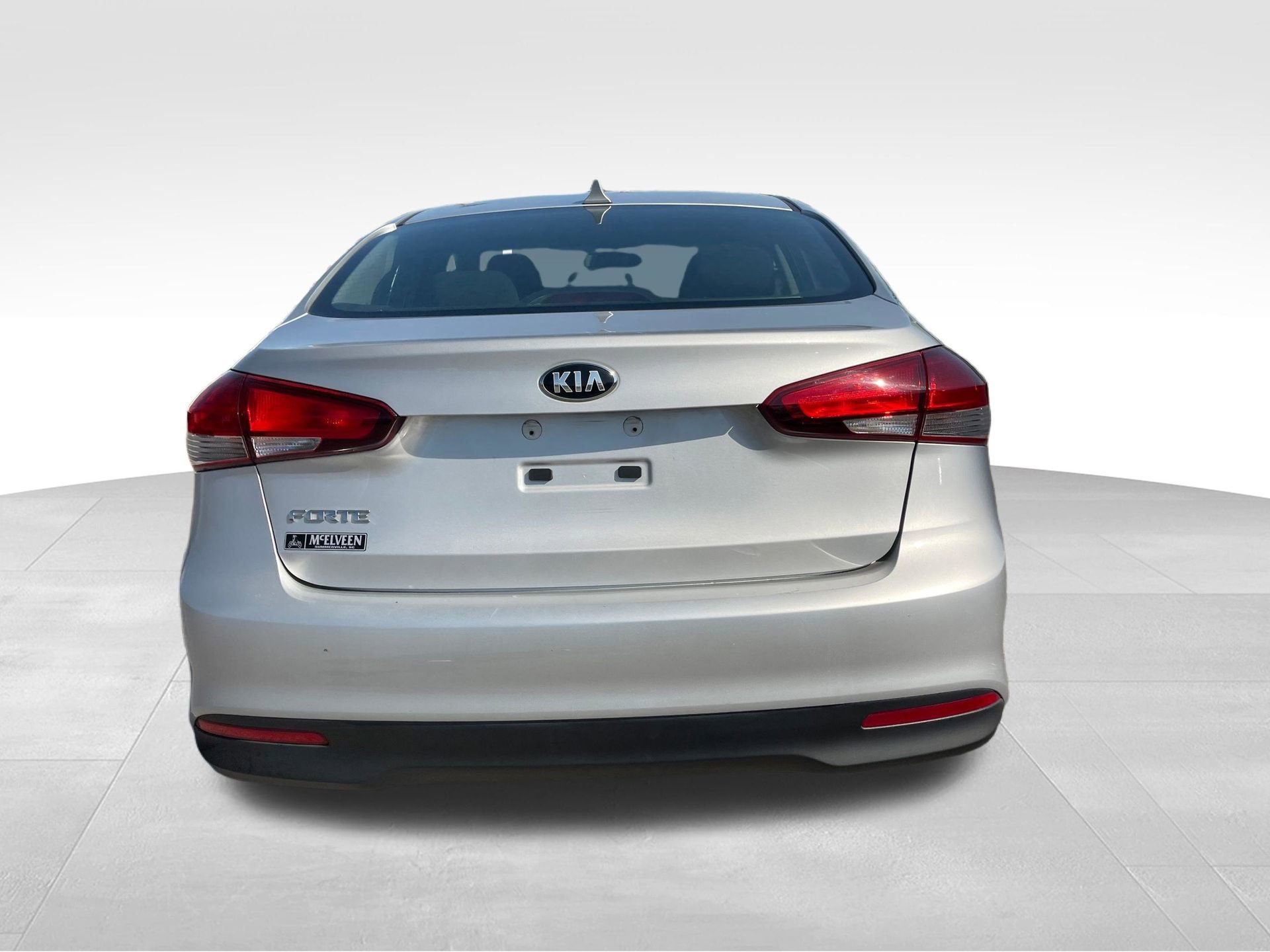 Used 2017 Kia Forte LX image 7