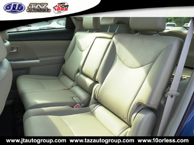 Used 2014 Toyota Prius V Five FWD image 11