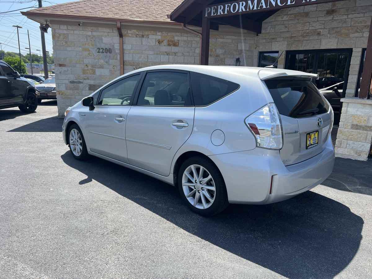Used 2013 Toyota Prius V Five FWD image 3