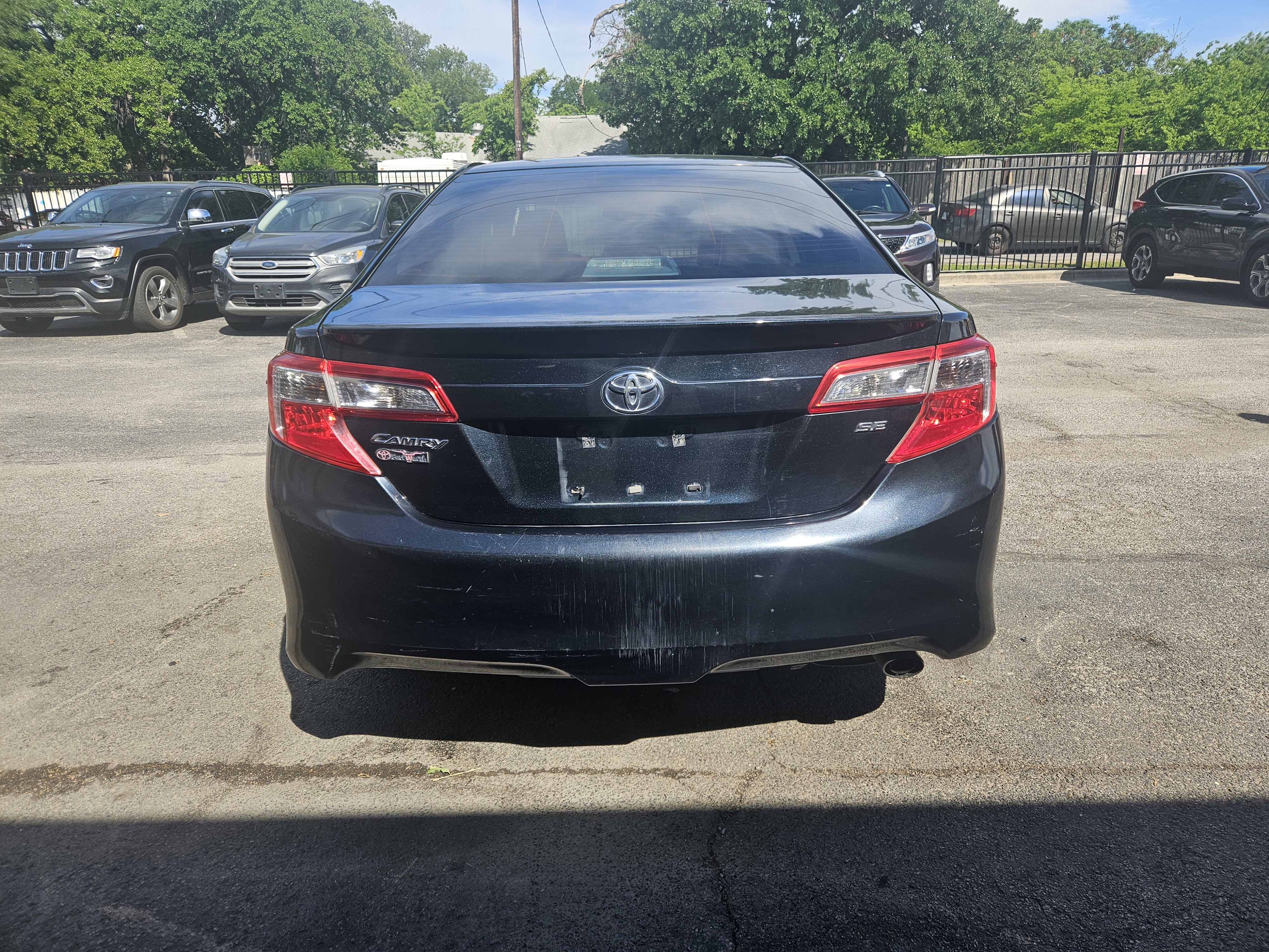 Used 2013 Toyota Camry SE image 5