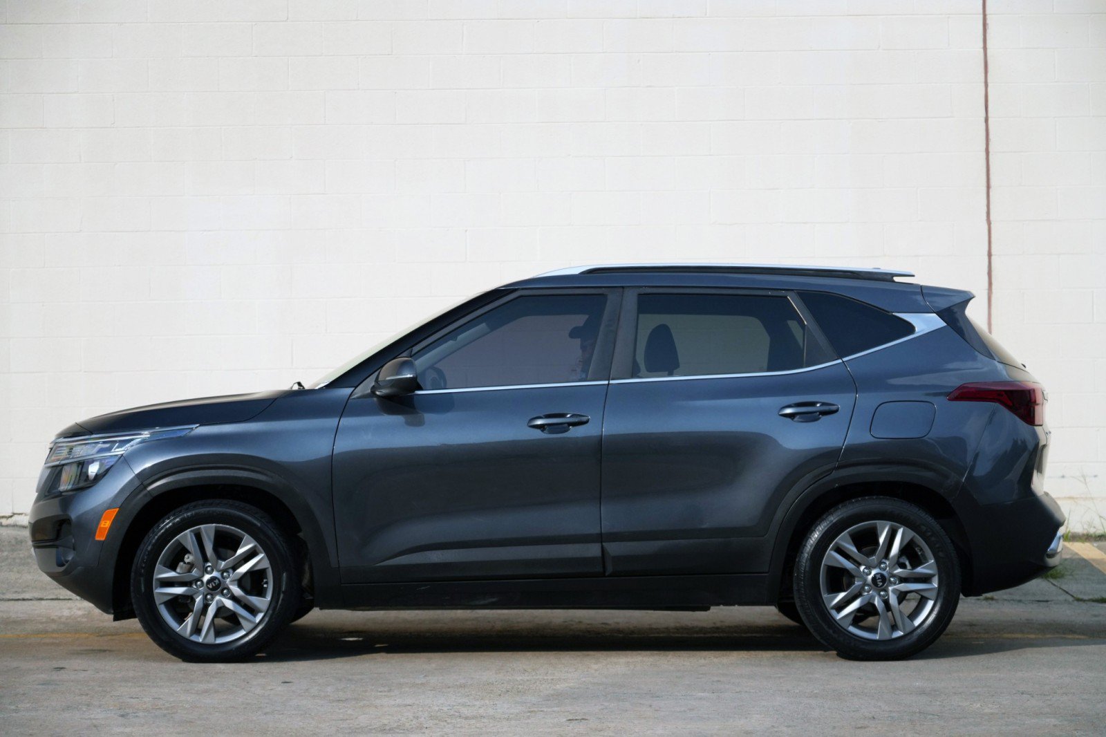 Used 2021 Kia Seltos S FWD image 8