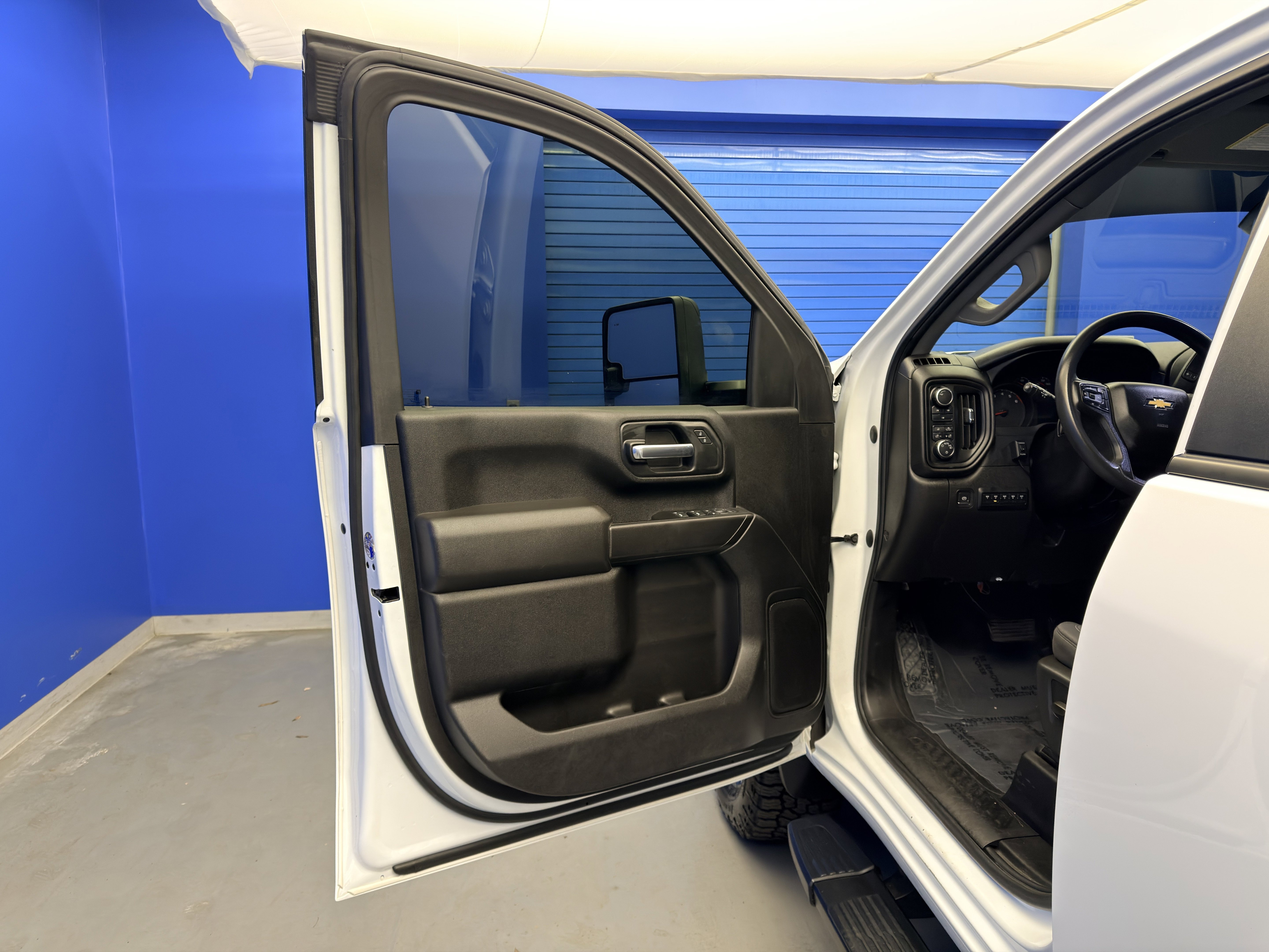 Used 2024 Chevrolet Silverado 2500 Custom w/ Custom Value Package image 10