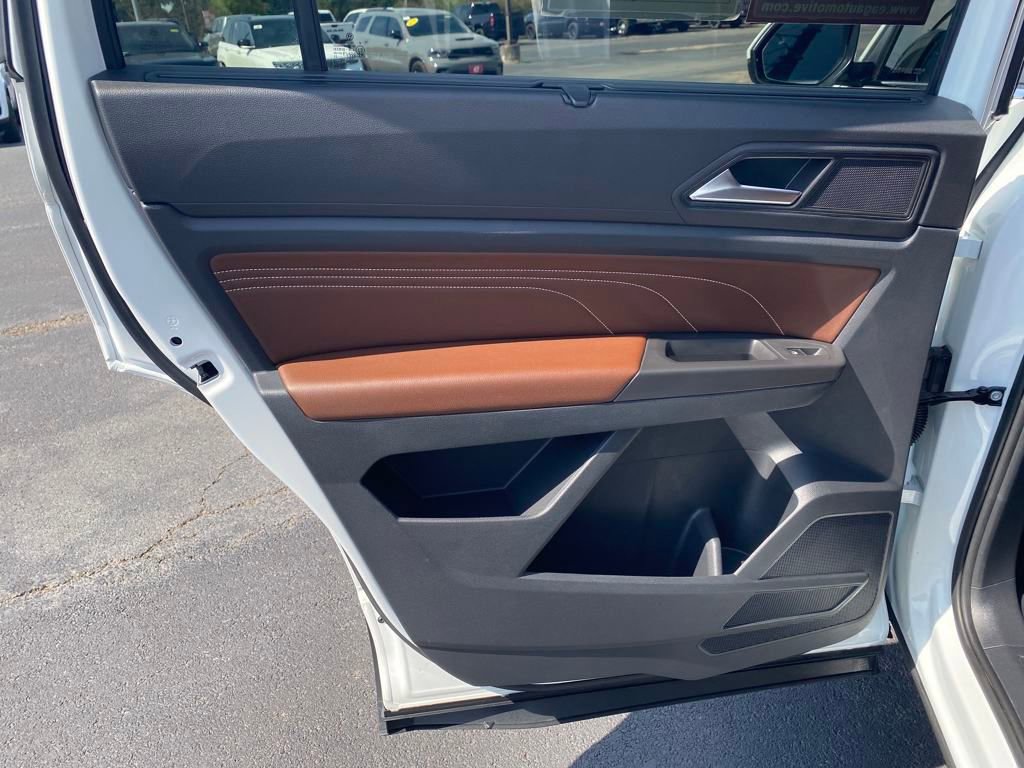 Used 2022 Volkswagen Atlas SEL image 33