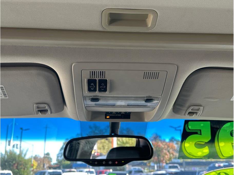 Used 2009 GMC Sierra 1500 4x4 Crew Cab image 17