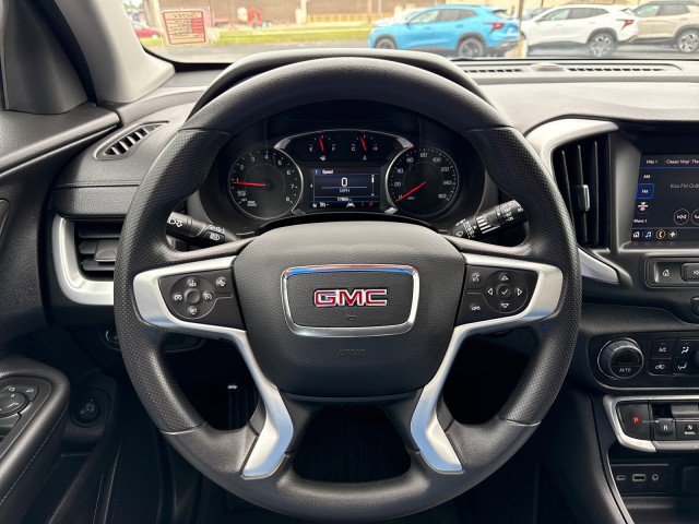 Used 2024 GMC Terrain SLE w/ Driver Convenience Package image 18