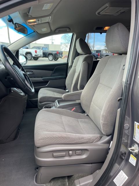Used 2016 Honda Odyssey SE image 30