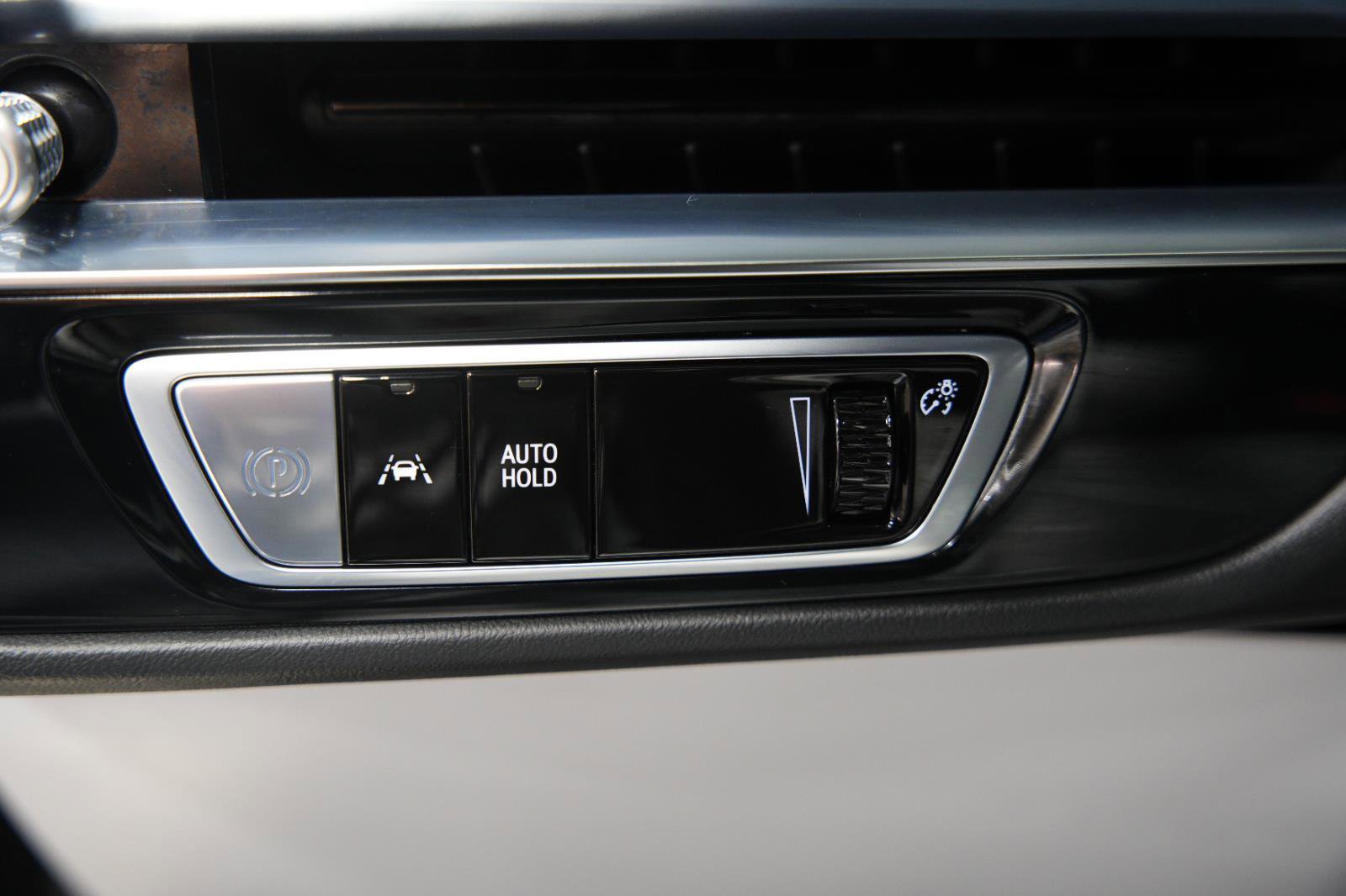 Used 2024 Cadillac Lyriq Luxury image 30