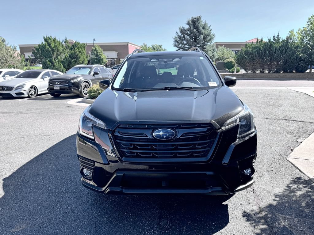 Used 2024 Subaru Forester Premium AWD/4WD image 3