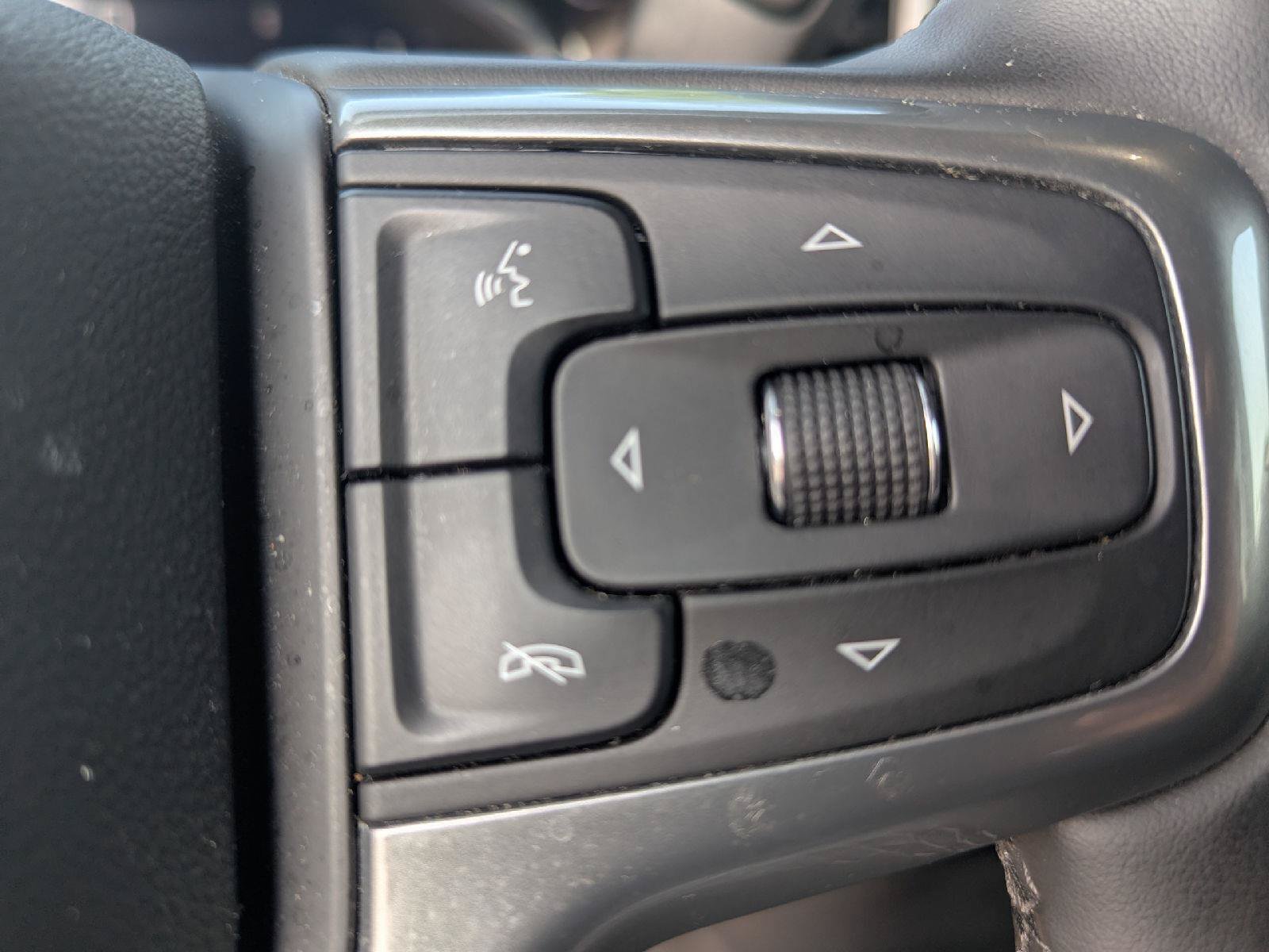 Used 2025 Chevrolet Silverado 1500 LT AWD/4WD image 21