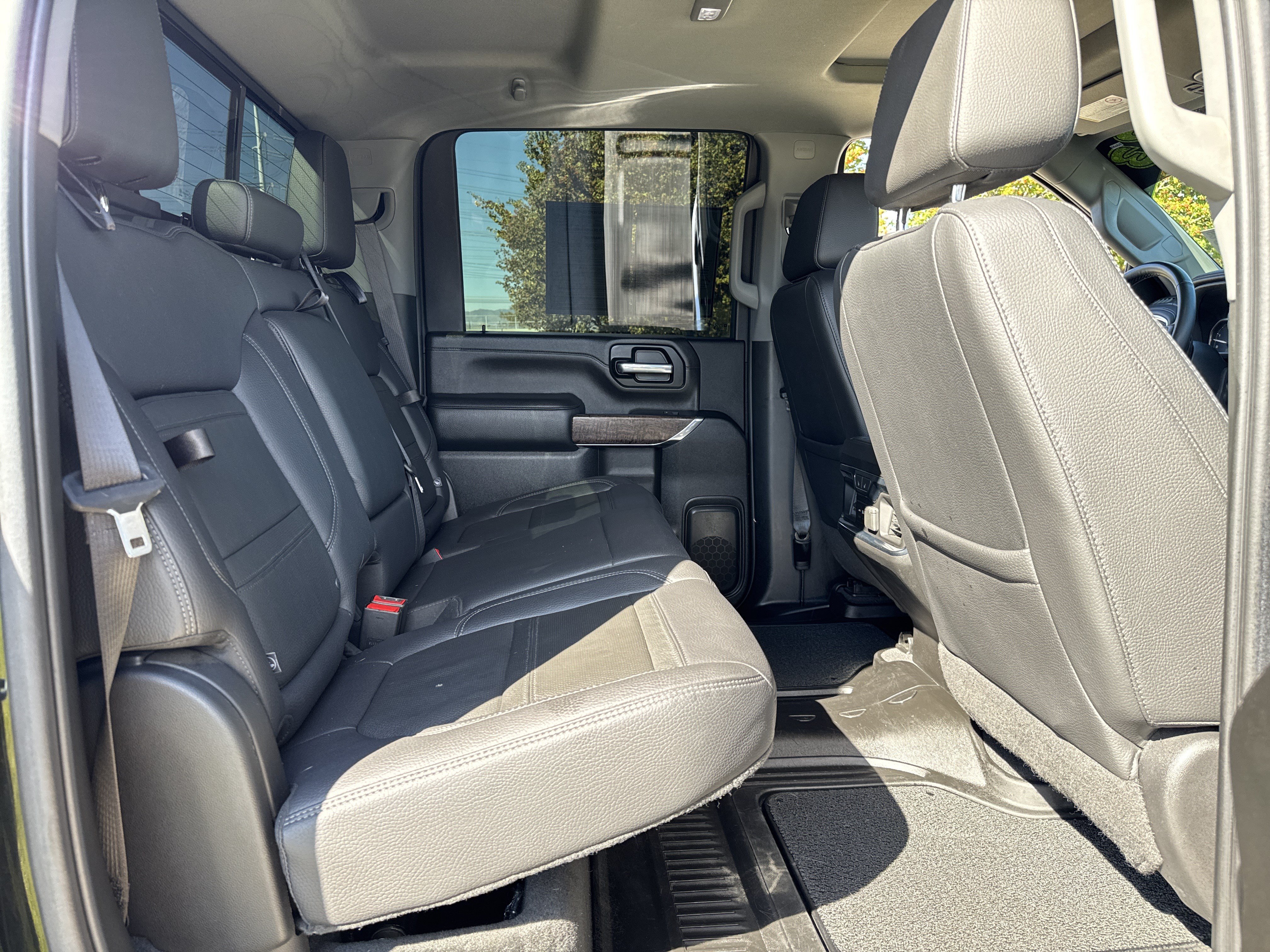 Used 2023 GMC Sierra 3500 Denali w/ Denali Black Diamond Edition AWD/4WD image 24