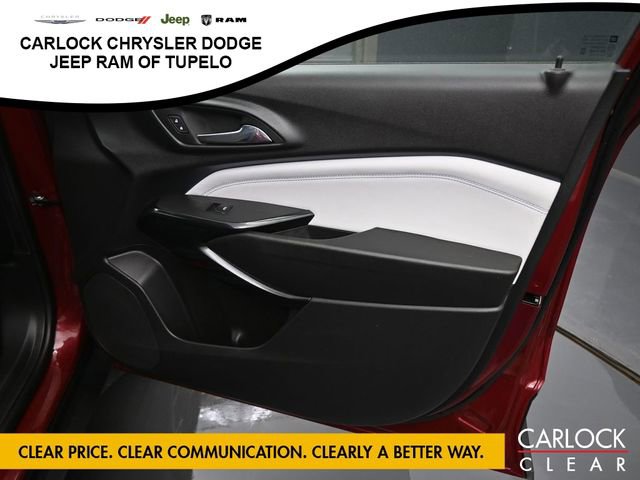 Used 2025 Chevrolet Trax LT w/ Driver Confidence Package image 38