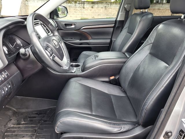 Used 2015 Toyota Highlander Limited Platinum image 13
