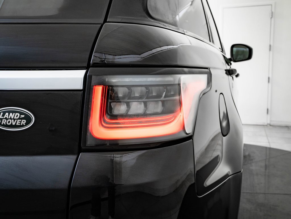 Used 2020 Land Rover Range Rover Sport HSE image 18