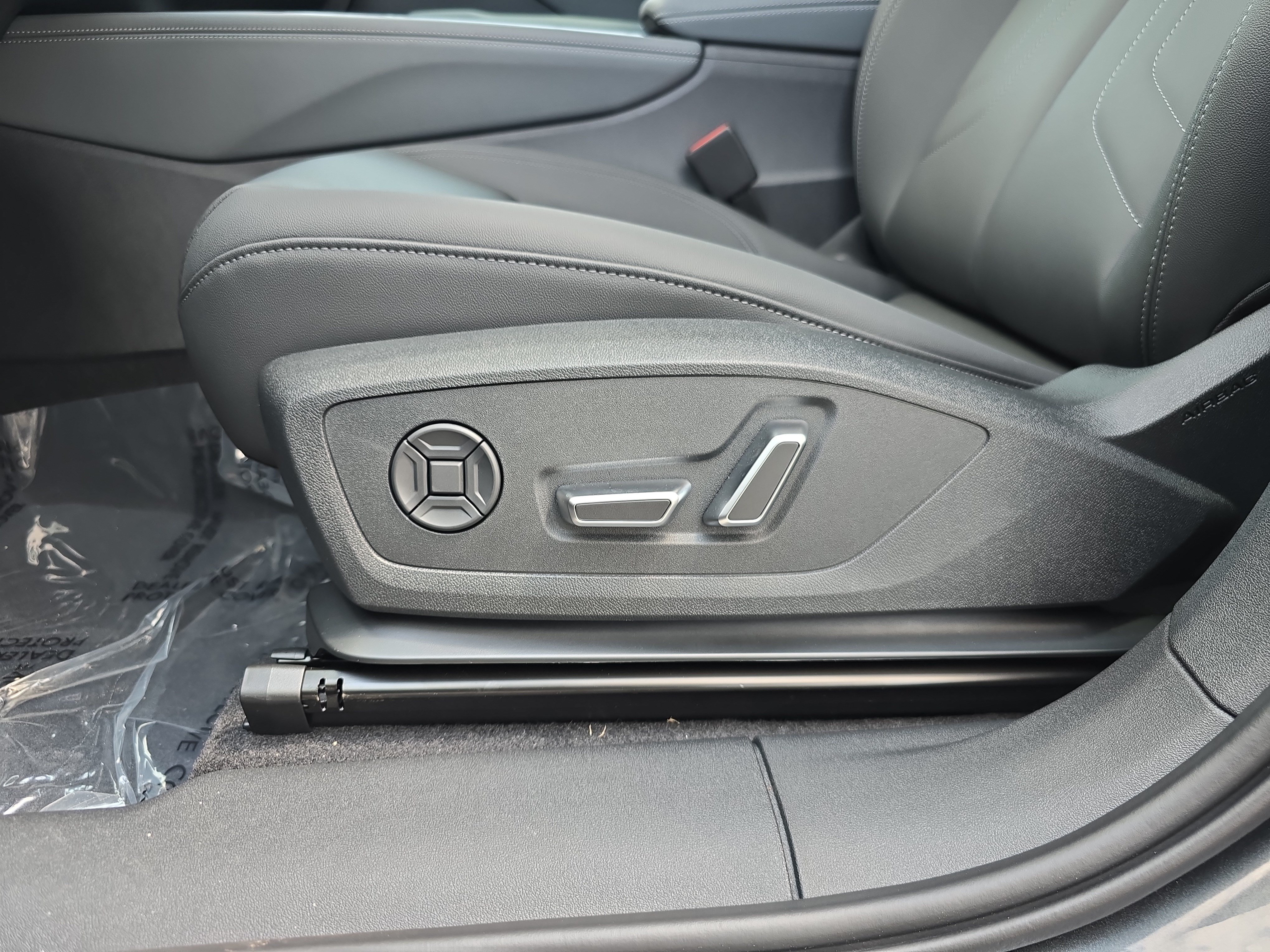 New 2026 Audi Q3 quattro 2.0T AWD/4WD image 25