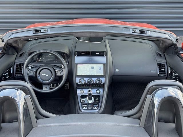 Used 2022 Jaguar F-TYPE R image 16