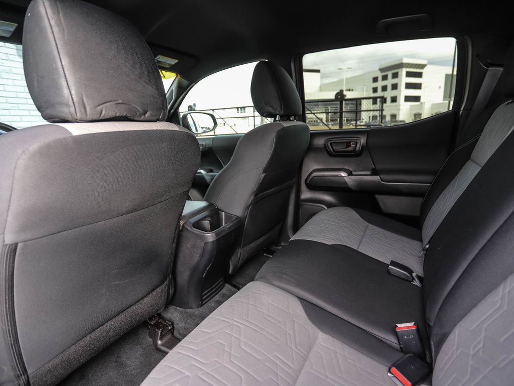 Used 2021 Toyota Tacoma TRD Sport w/ Technology Package RWD image 19
