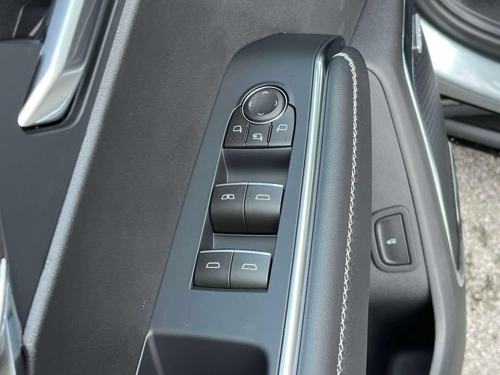 New 2027 GMC Acadia Denali w/ LPO, Floor Liner Package AWD/4WD image 21