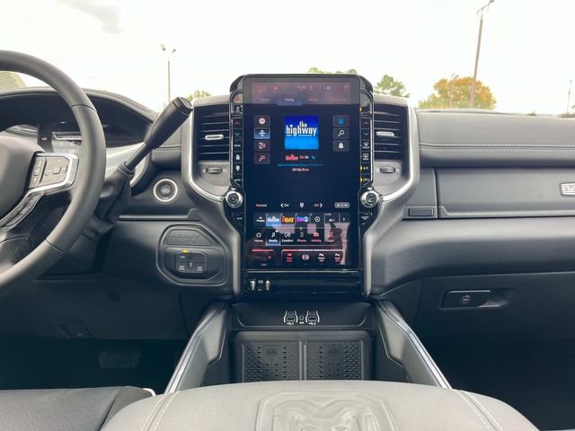 New 2026 RAM 2500 Laramie AWD/4WD image 5