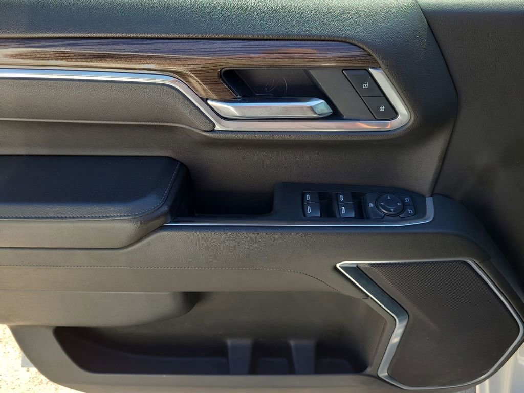 Certified 2025 Chevrolet Silverado 1500 LT AWD/4WD image 23