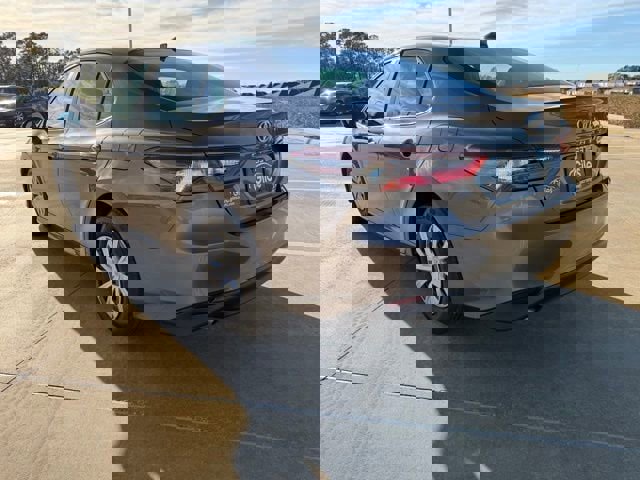 Used 2021 Toyota Camry LE image 3