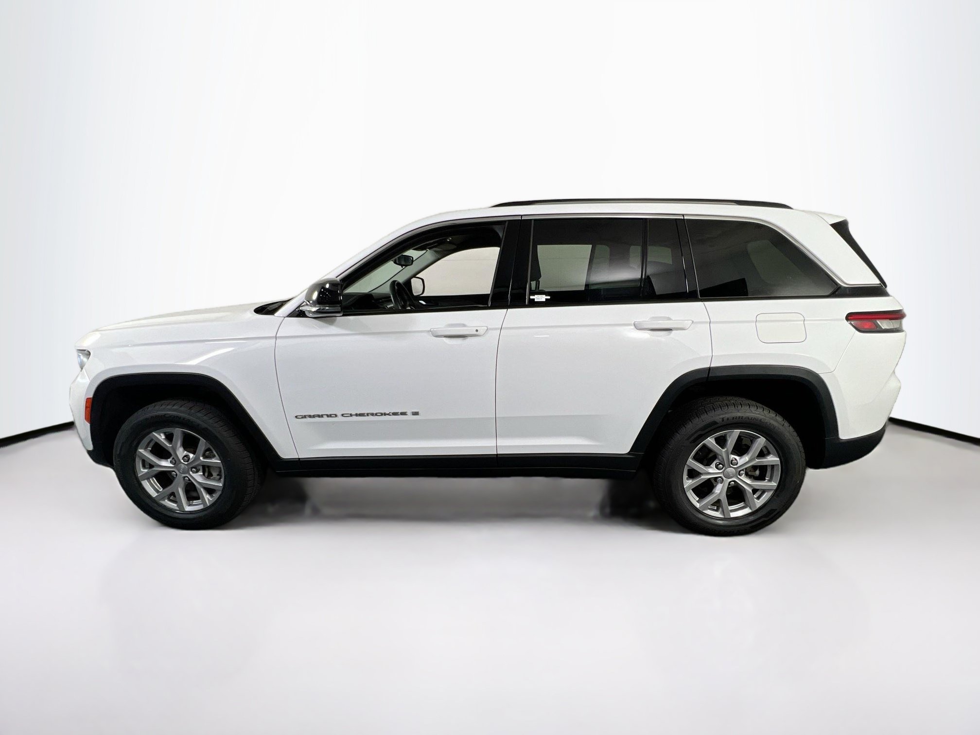 Used 2022 Jeep Grand Cherokee Limited AWD/4WD image 8