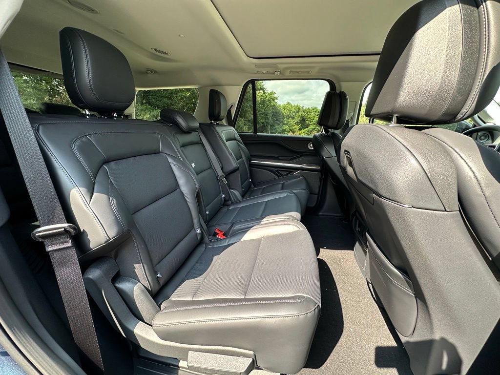 New 2027 Lincoln Navigator Reserve AWD/4WD image 26