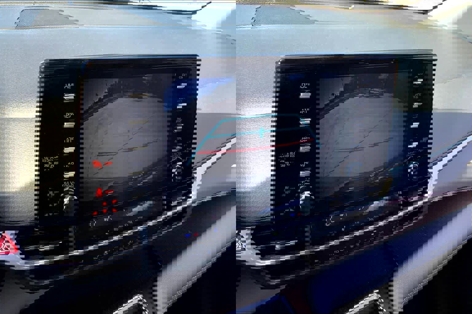 Used 2021 Toyota Sienna XLE image 28