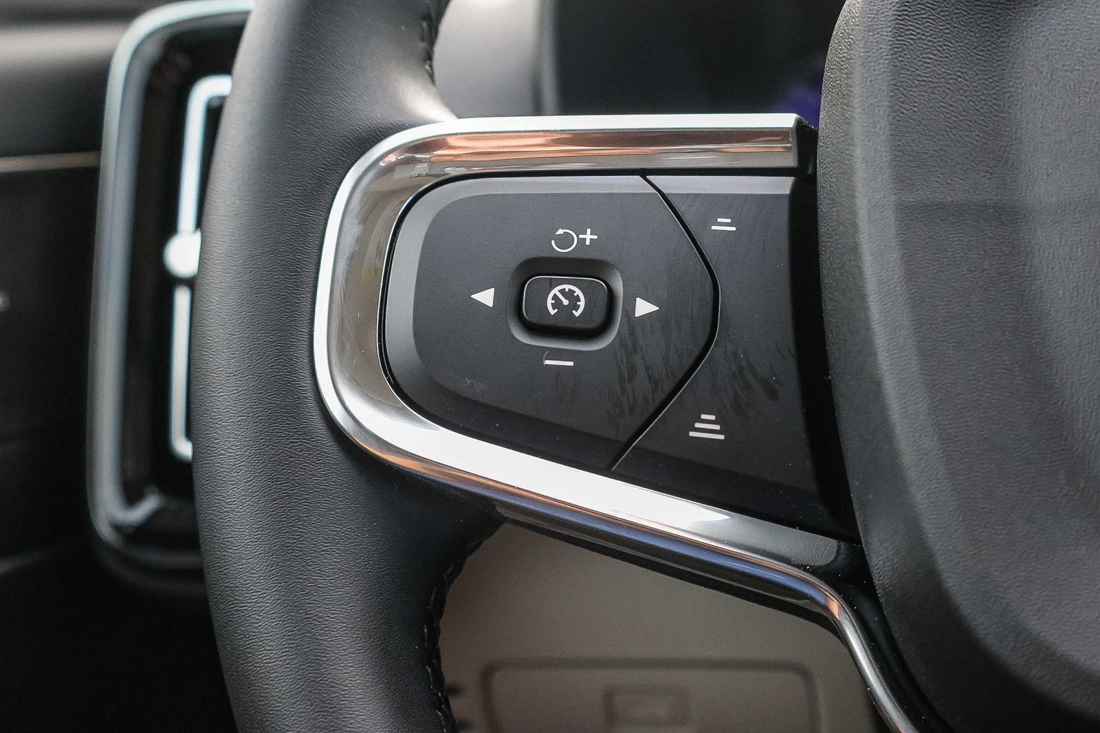 New 2026 Volvo XC40 B5 Ultra w/ Climate Package AWD/4WD image 35