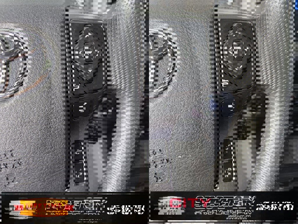 Used 2018 Toyota Tacoma TRD Sport image 17