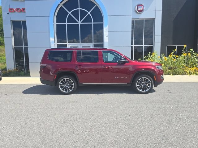 Certified 2025 Jeep Wagoneer Series III w/ Premium Group I AWD/4WD image 7