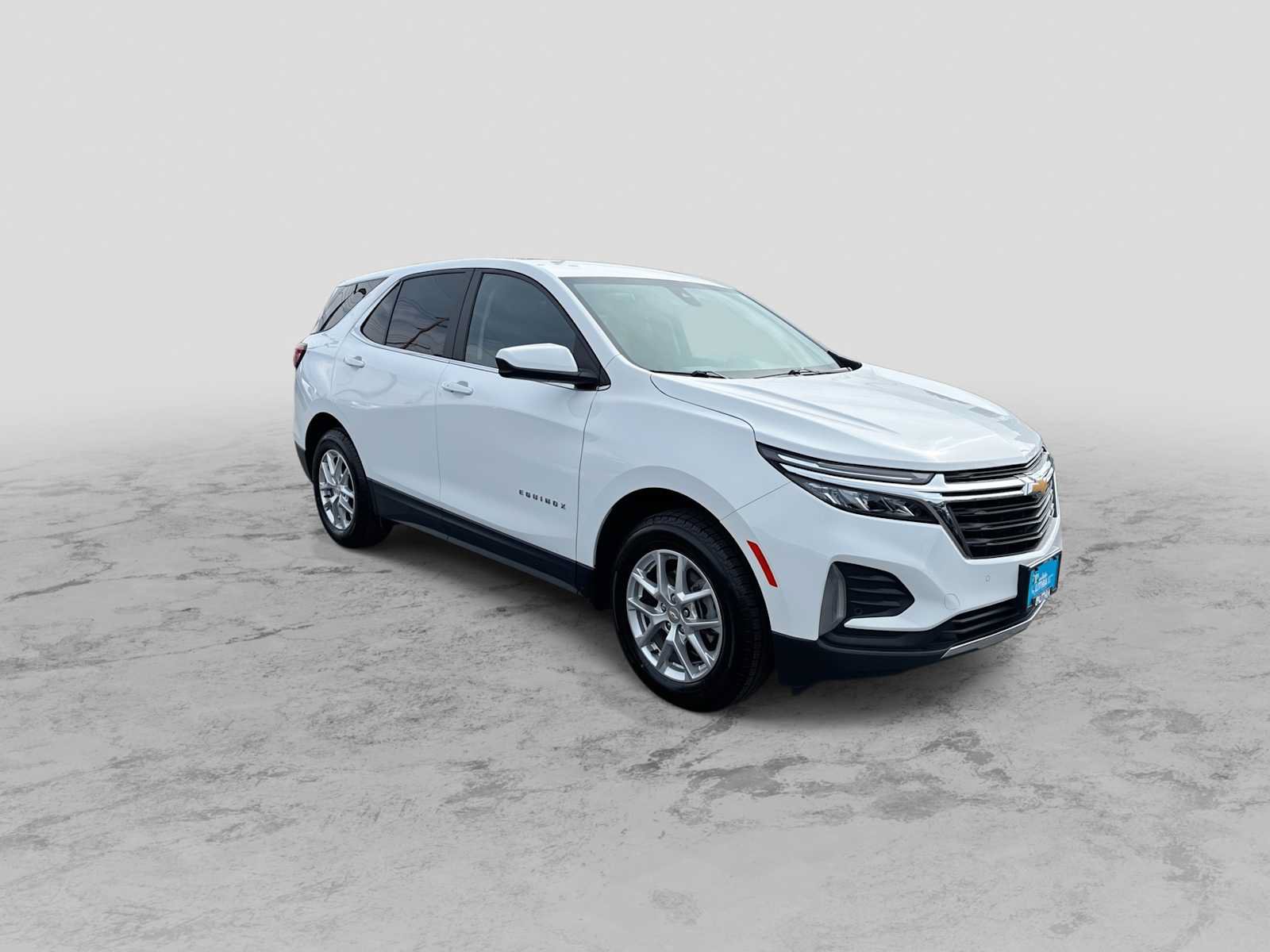 Used 2024 Chevrolet Equinox LT AWD/4WD image 2