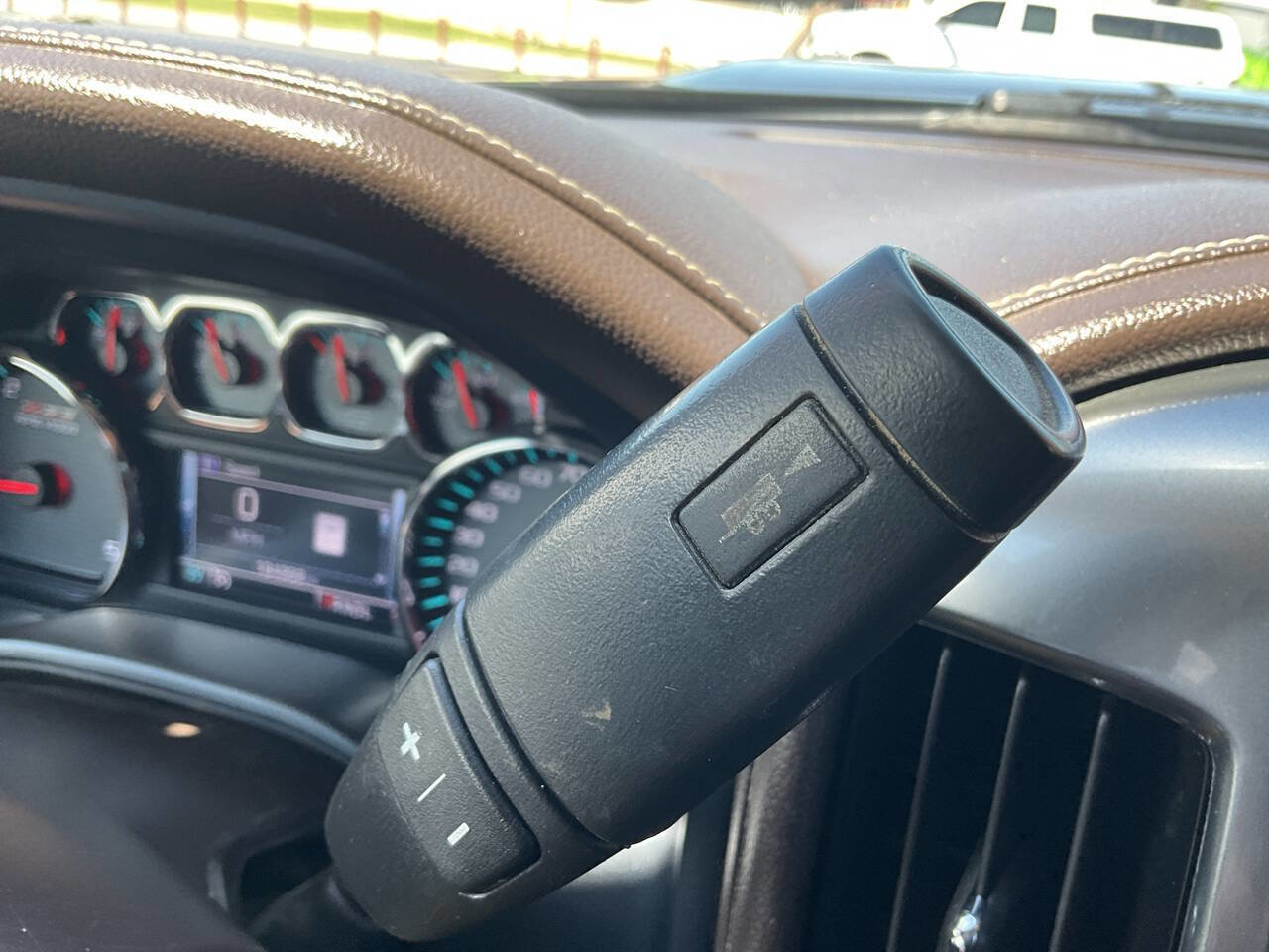 Used 2019 Chevrolet Silverado 2500 LTZ w/ Duramax Plus Package image 34