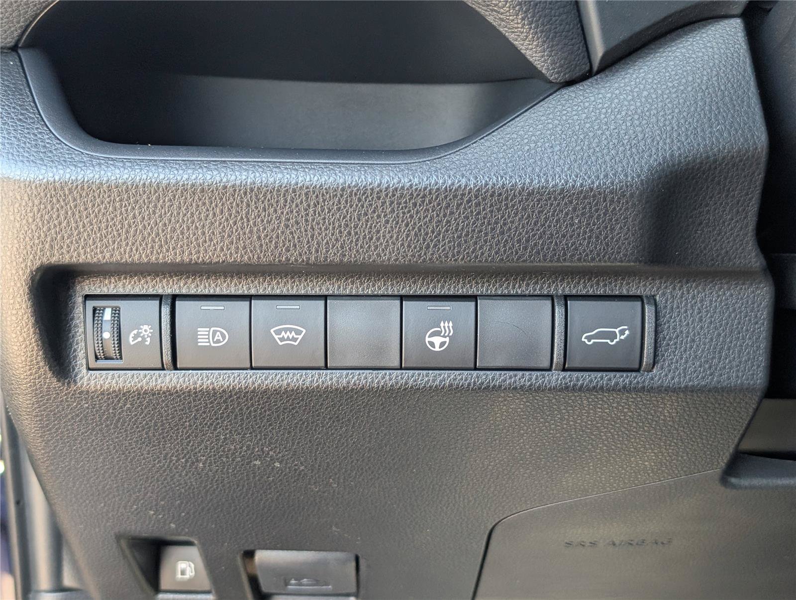 Used 2024 Toyota RAV4 SE w/ Weather & Moonroof Package AWD/4WD image 24