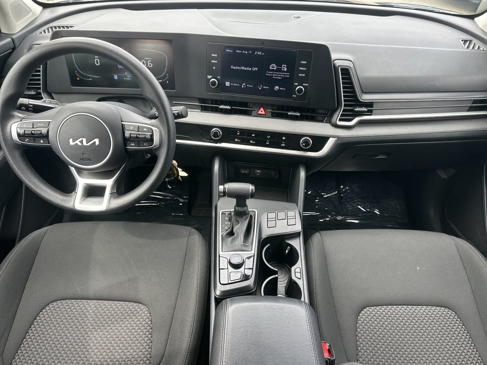 Used 2024 Kia Sportage LX FWD image 12