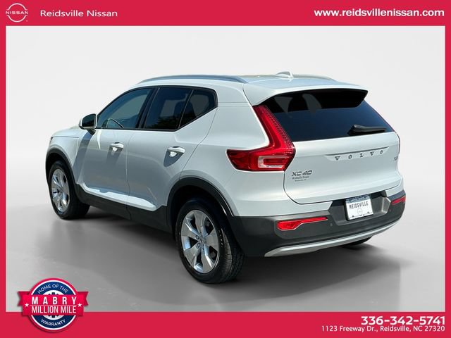 Used 2022 Volvo XC40 T5 Momentum AWD/4WD image 4
