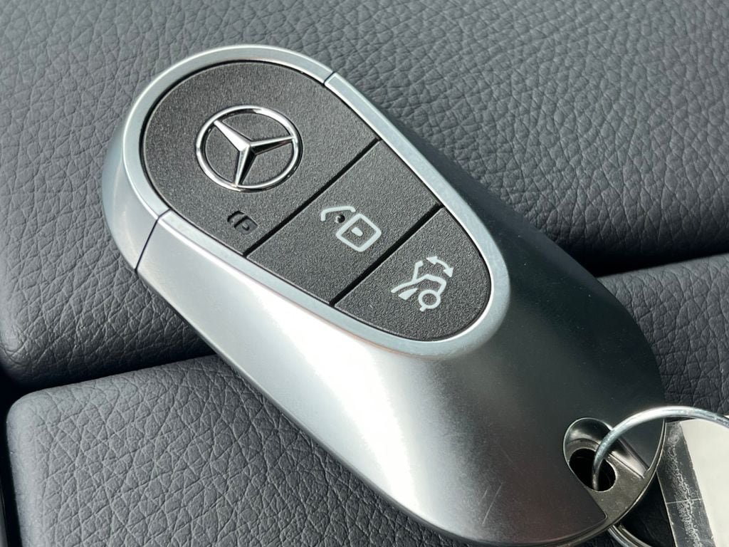 New 2027 Mercedes-Benz GLC 300 4MATIC image 27
