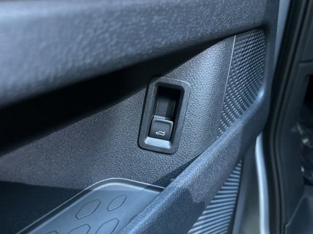 New 2025 Volkswagen ID. Buzz Pro S image 13