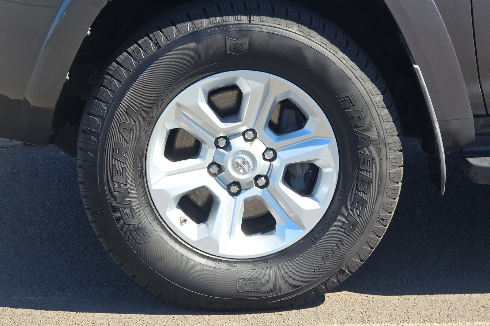 Used 2020 Toyota 4Runner SR5 Premium image 32