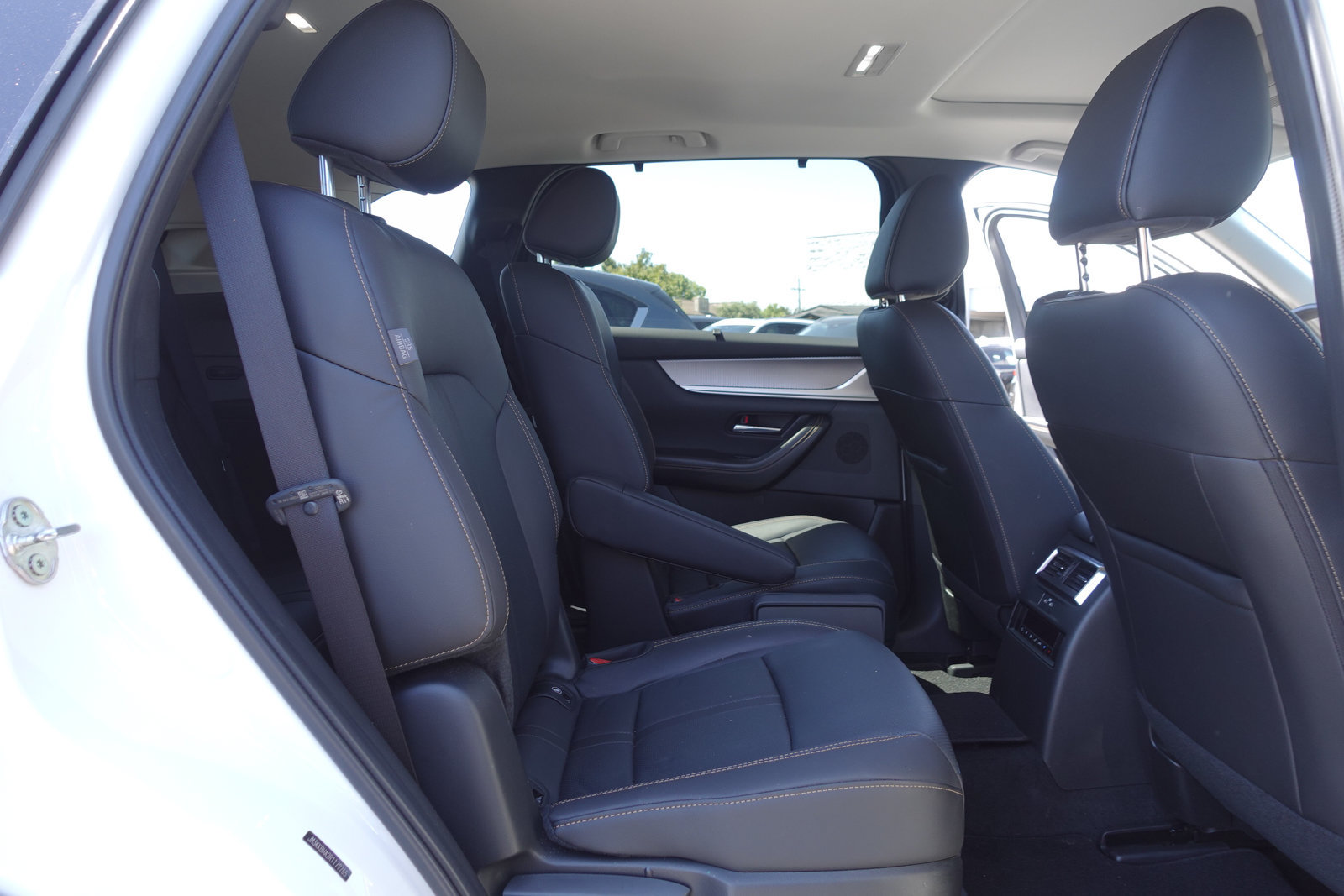 Certified 2024 MAZDA CX-90 Plug-In Hybrid w/ Preferred AWD/4WD image 16