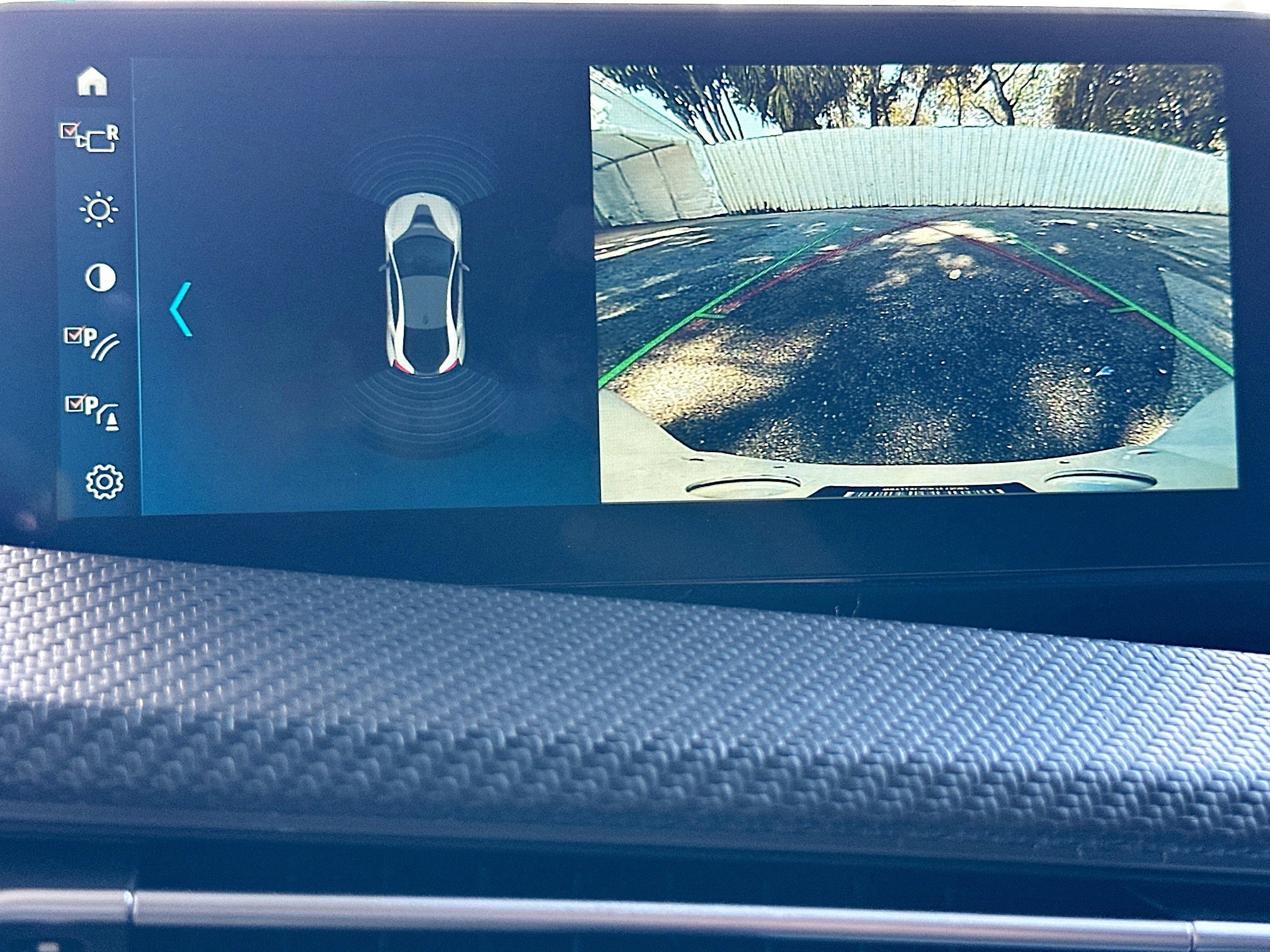 Used 2019 BMW i8 Coupe image 14