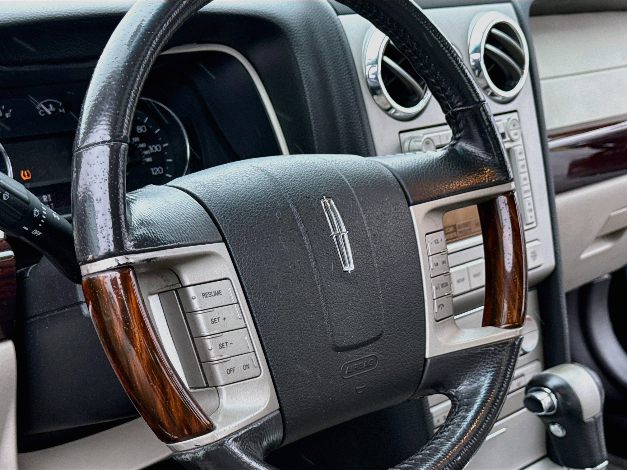 Used 2008 Lincoln MKZ FWD image 12